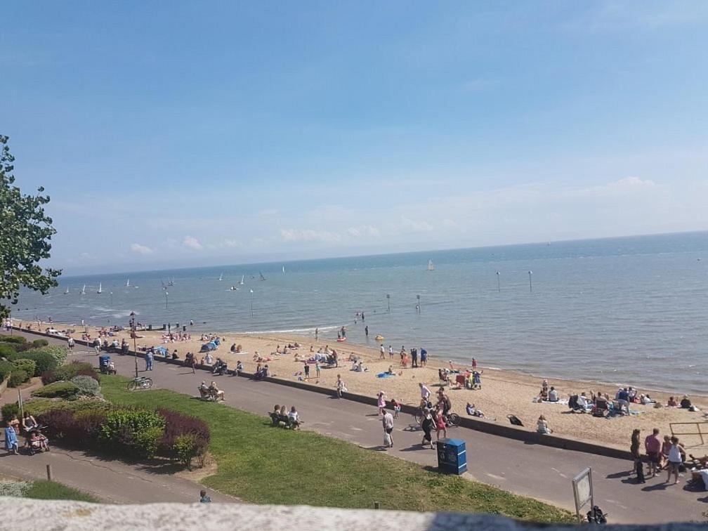 Leigh-On-Sea Retreat - 2 Bedroom Apartment Zewnętrze zdjęcie