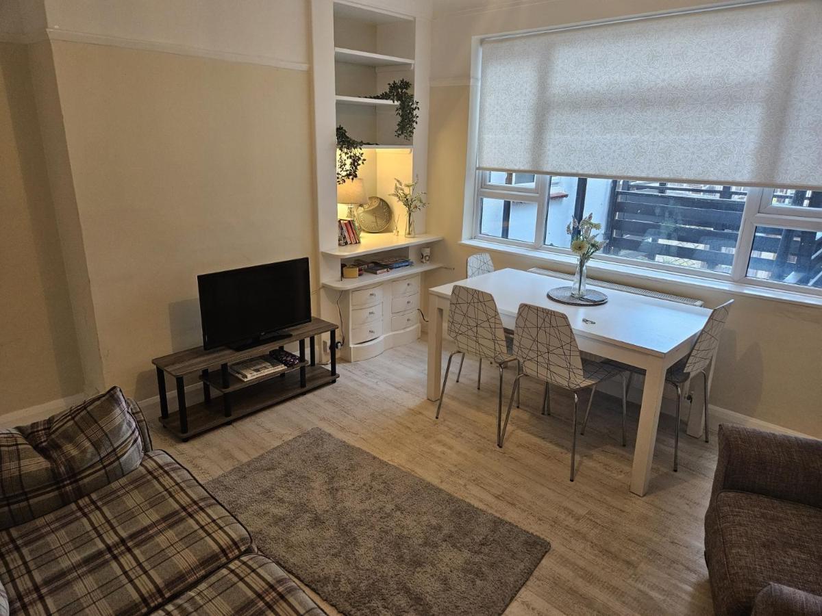 Leigh-On-Sea Retreat - 2 Bedroom Apartment Zewnętrze zdjęcie